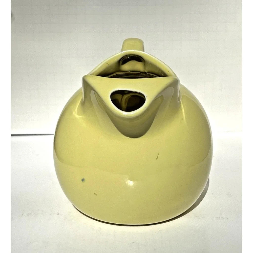 Ball Pitcher Hall China Yellow‎ Ice Lip Mid Century 64 oz Ceramic Vintage Server